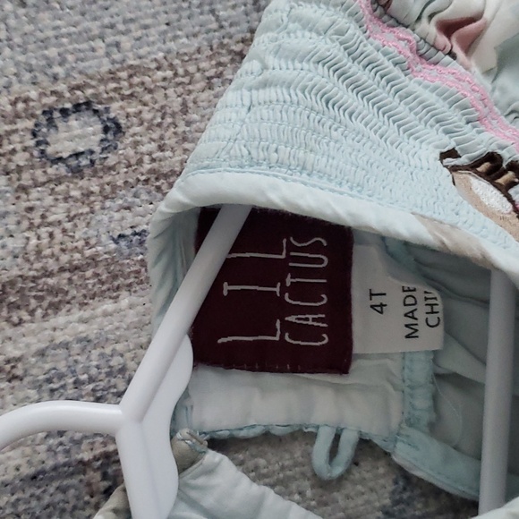 Lil Cactus Girls Smocked Farm Dress Cows, Pigs, Chickens Sz4T - Picture 4 of 7